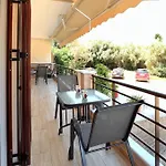 Frezia 2 Apartamento