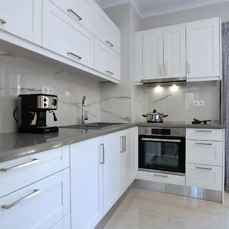 Frezia 2 Apartamento